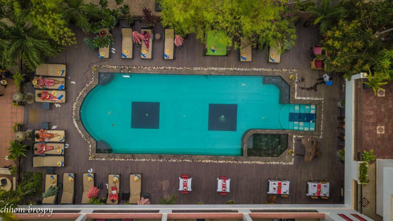 Mekong Angkor Deluxe Hotel Siem Reap Exterior photo